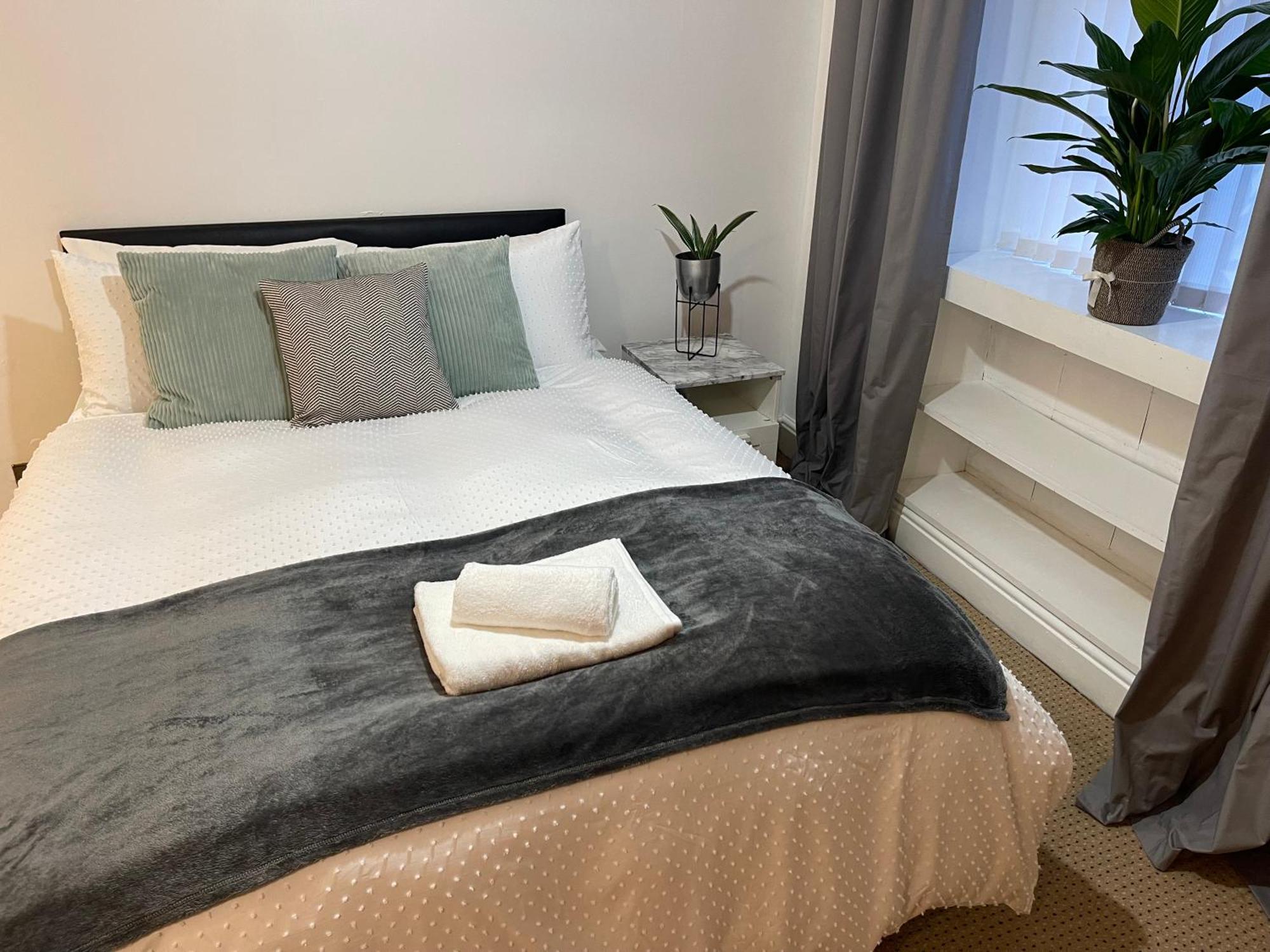 A Lovely One Bed Flat In North Финчли Екстериор снимка