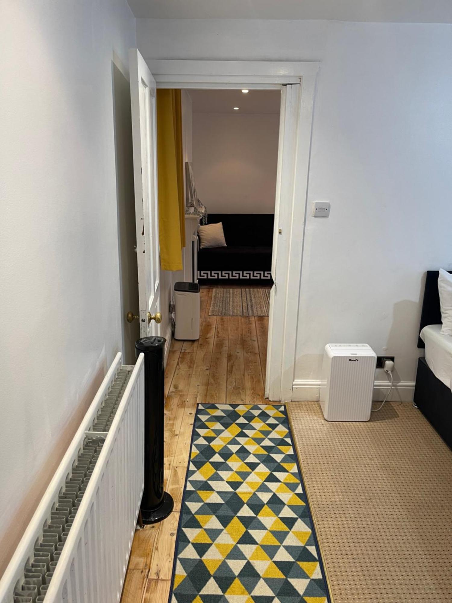 A Lovely One Bed Flat In North Финчли Екстериор снимка